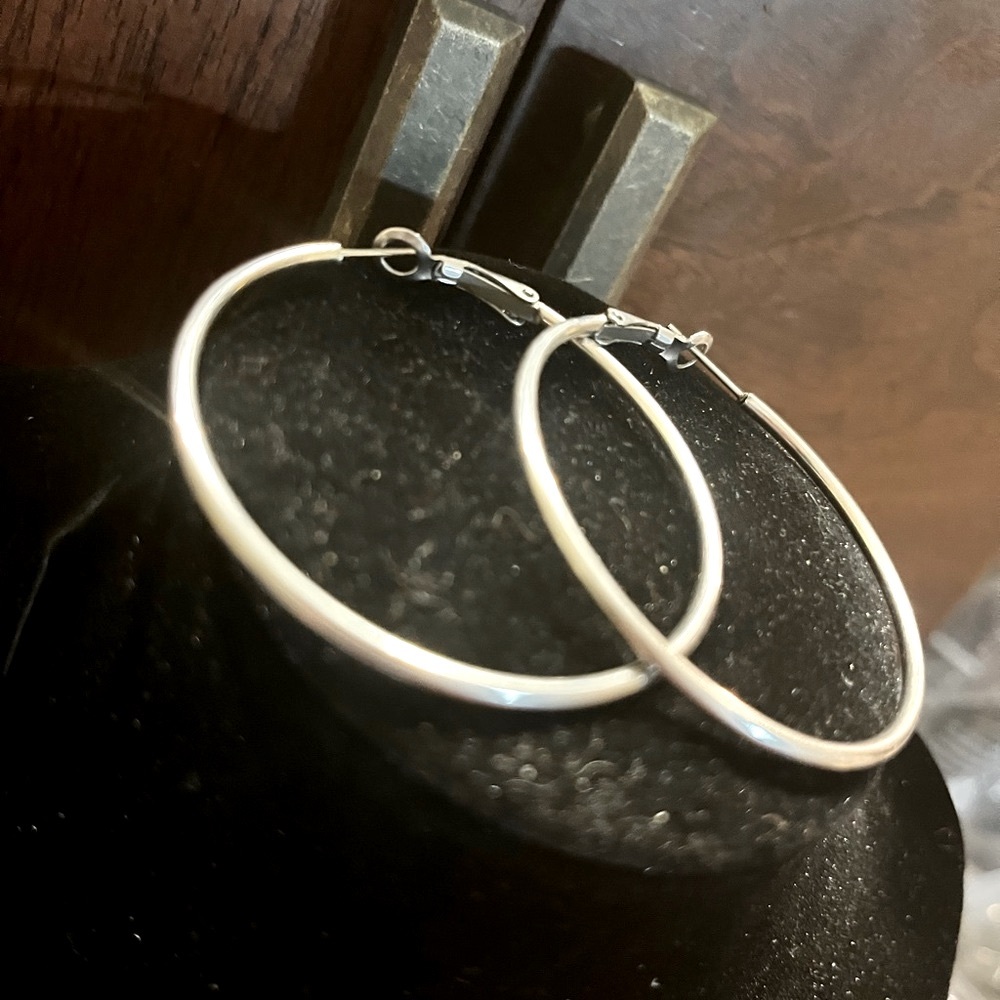 Simple Classic Silver Hoop Earrings